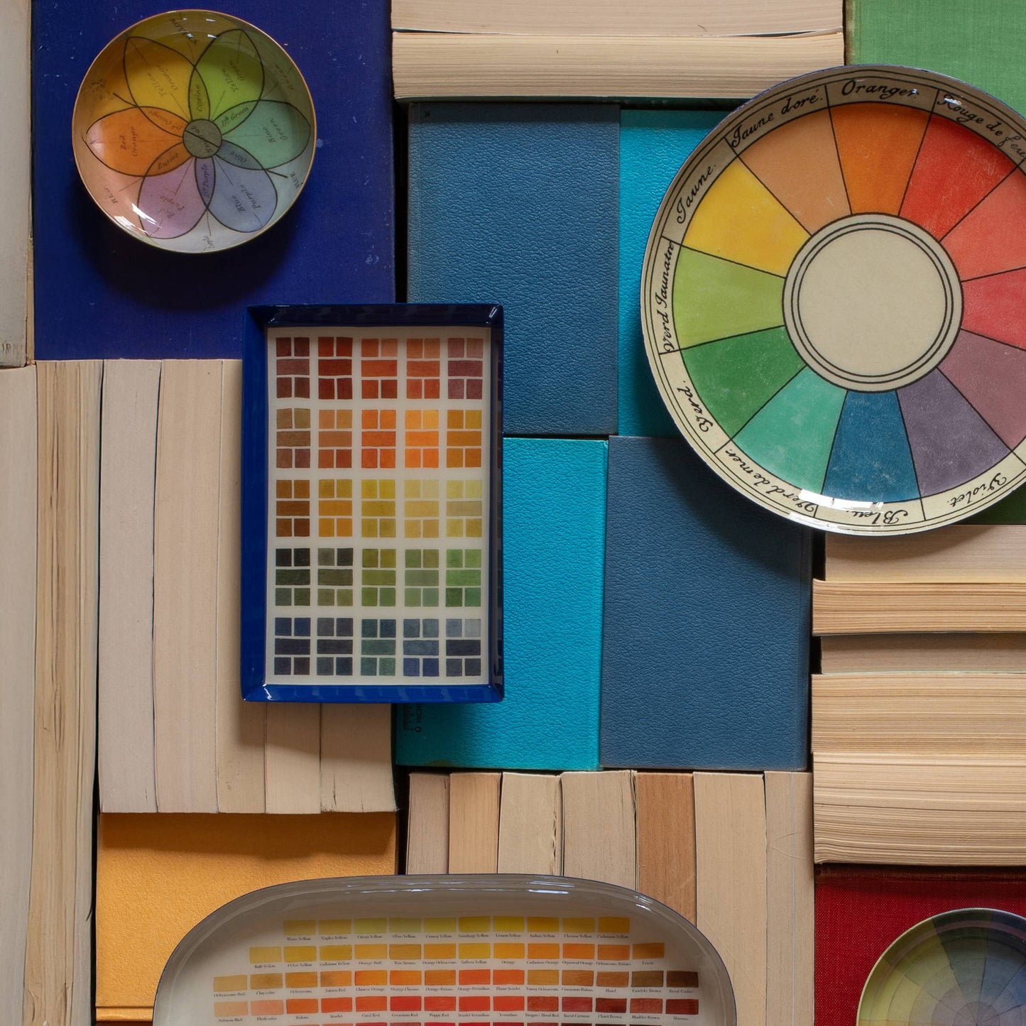 Medium Round Enamel Tray - Cercle Chromatique