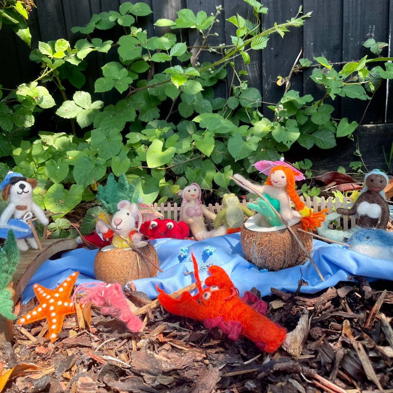 Felt So Good Magical Mermaids Hanging Decorations: River (Blue)