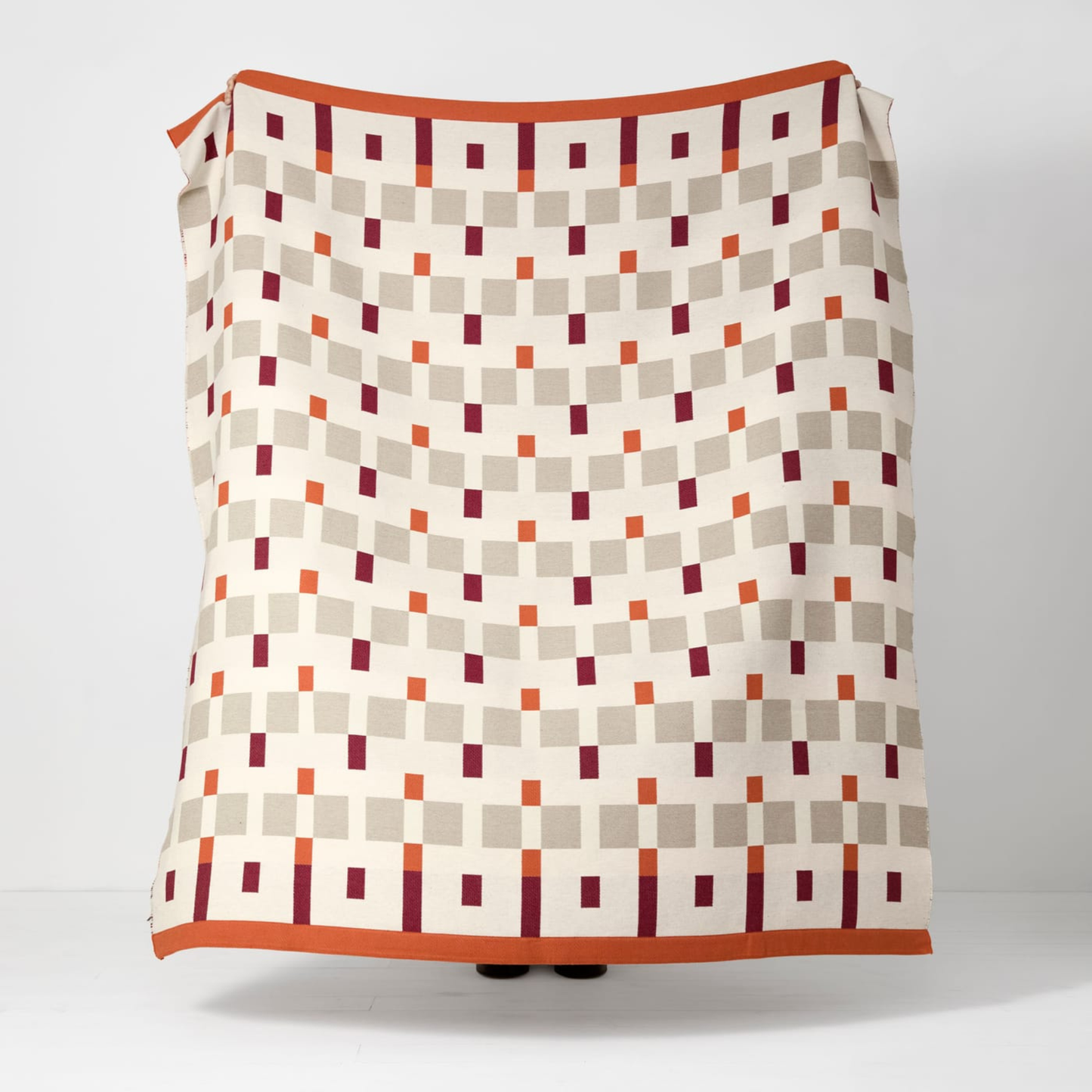 Ian Mankin Checkmate Throw - Claret & Rust