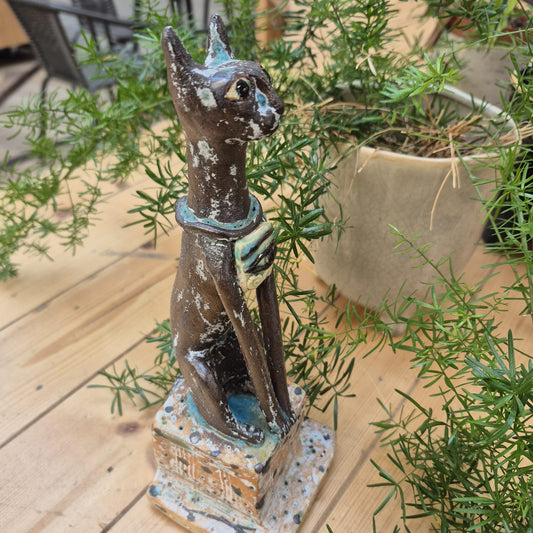 Shelagh Spear Homage to Bastet SS219