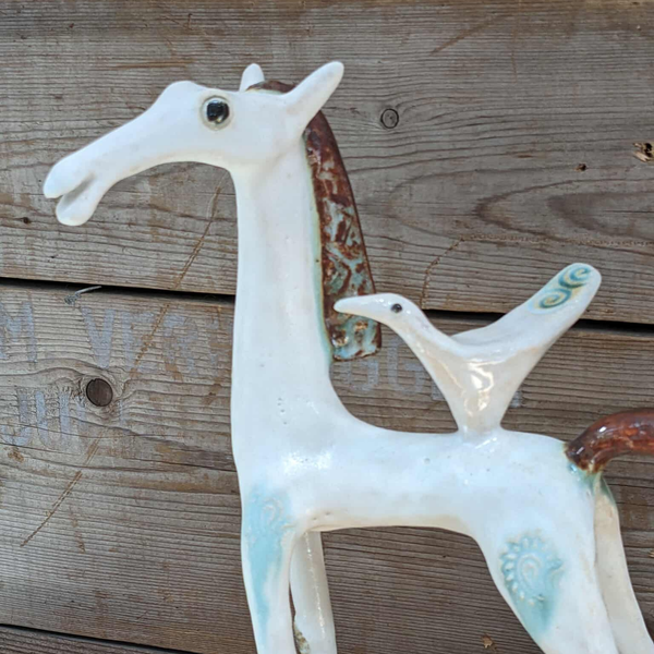 White Horse With Bird On Back - SS138