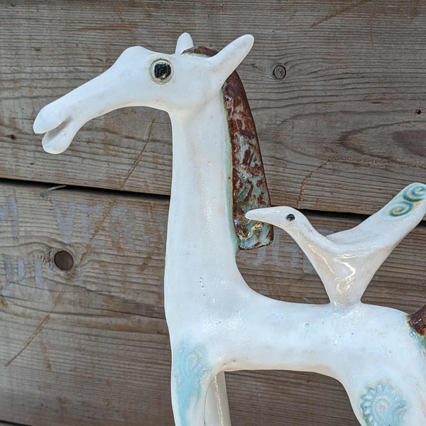 White Horse With Bird On Back - SS138